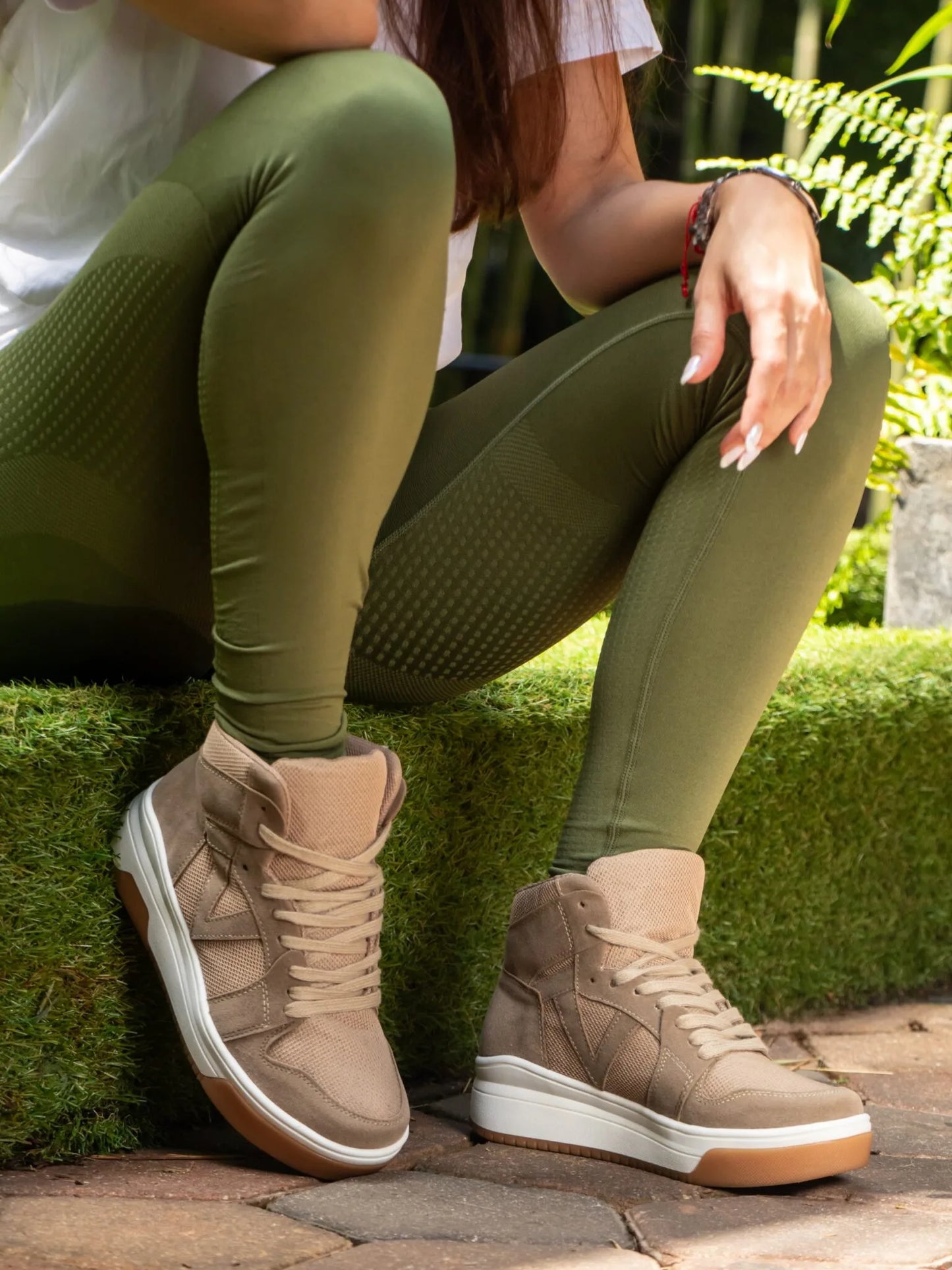 tenis, botines, sandalias y zapatos para mujer en colombia. chicago moka 3