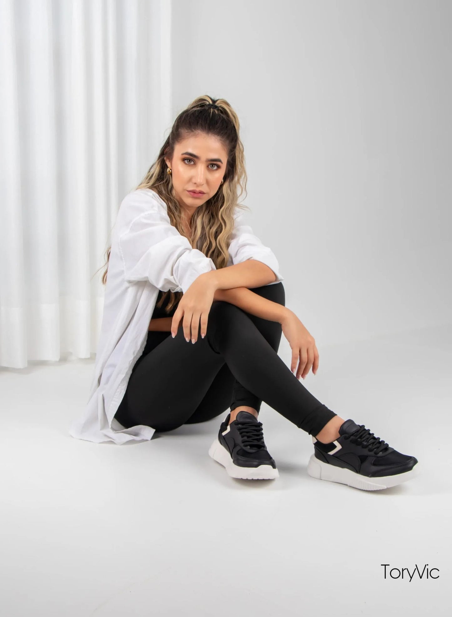 tenis, botines, sandalias y zapatos para mujer en colombia. monaco negro 2