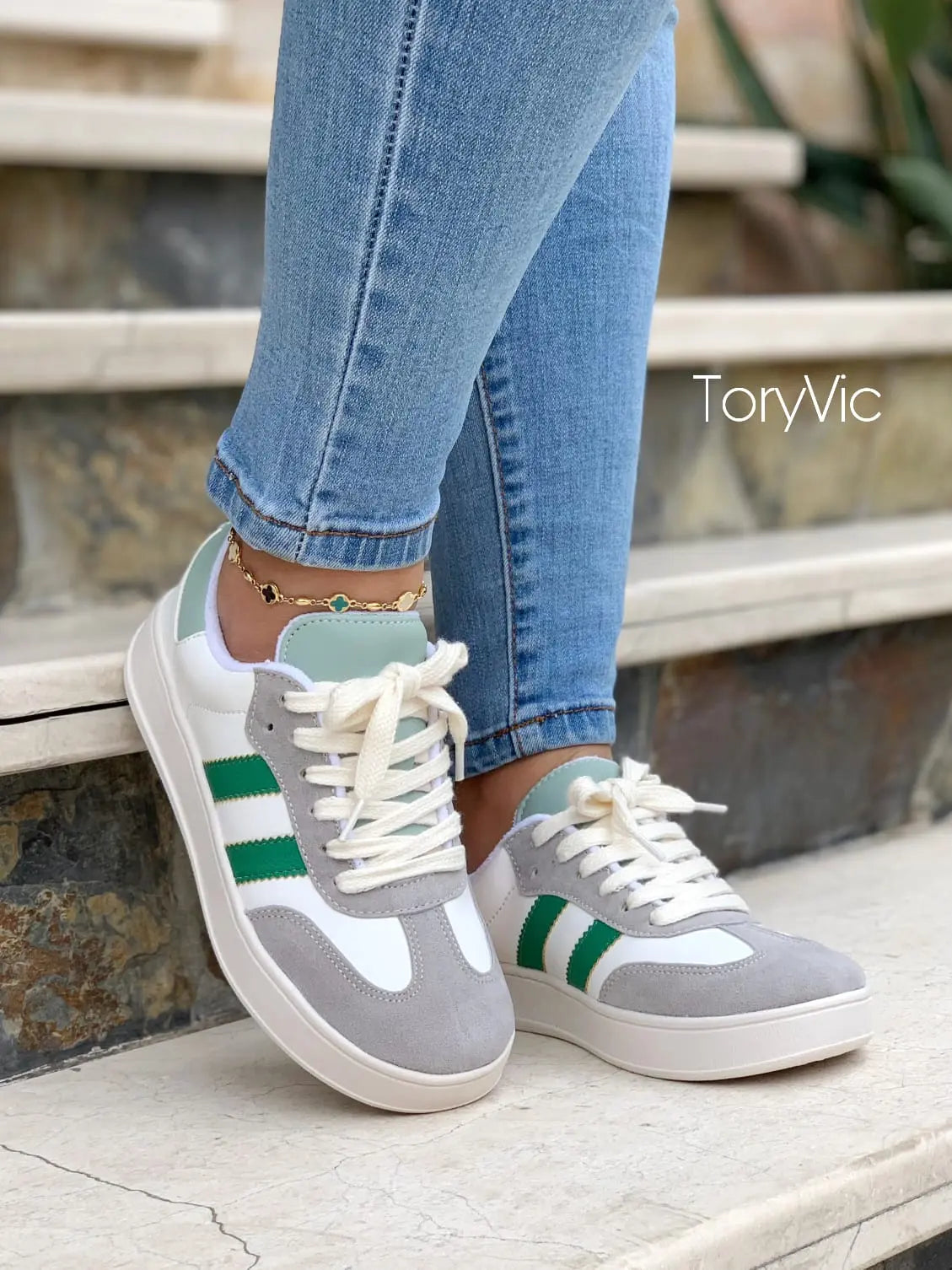 tenis_botines_sandalias_y_zapatos_para_mujer_en_colombia_olivia_blanco_verde 1