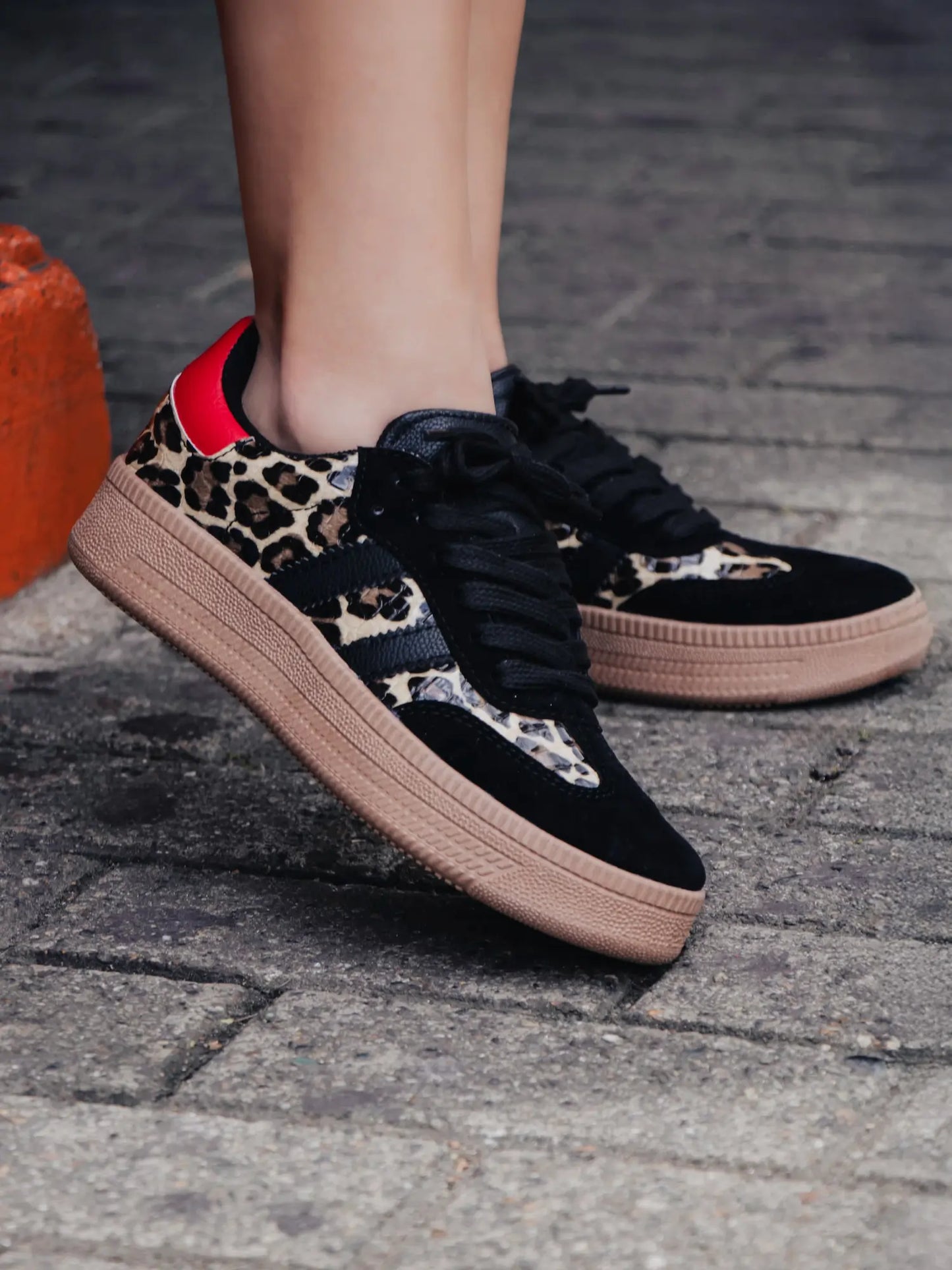 tenis, botines, zapatos y sanadalias para mujer toryvic dubai print