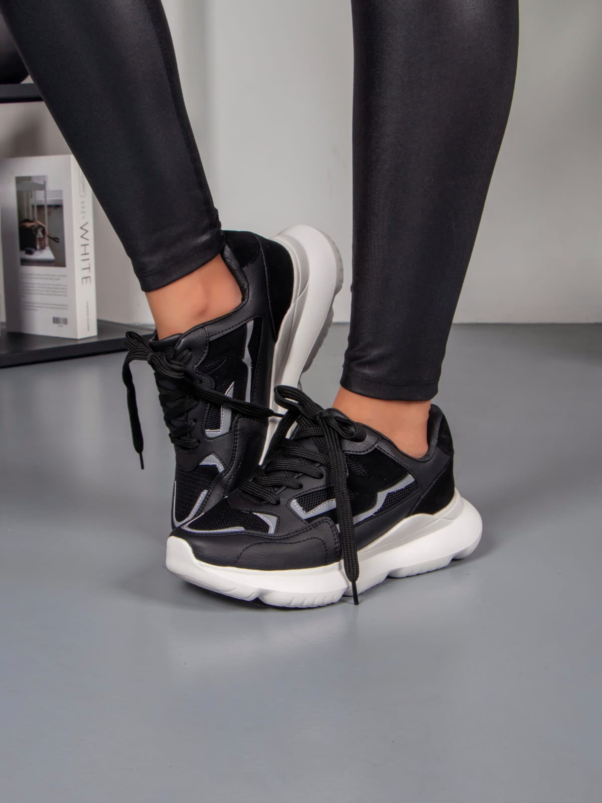 tenis de mujer valencia negro 1