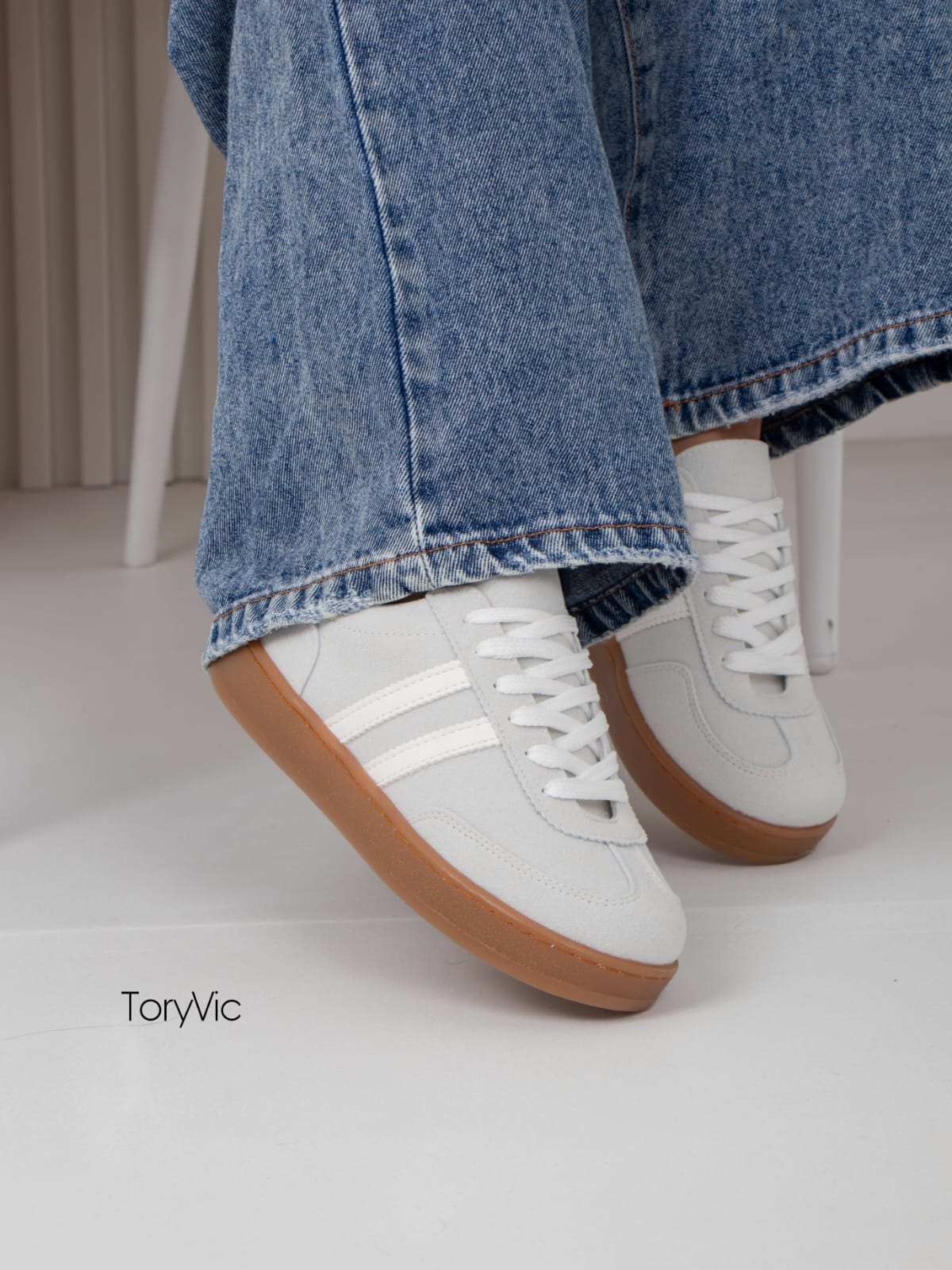 tenis, zapatos, botines y sandalias de mujer toryvic. luciana talco