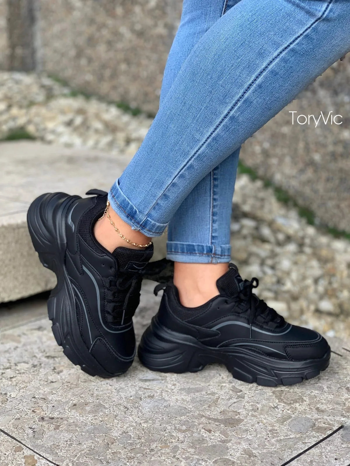 tenis, botines, sandalias y zapatos para mujer en colombia. filadelfia negro