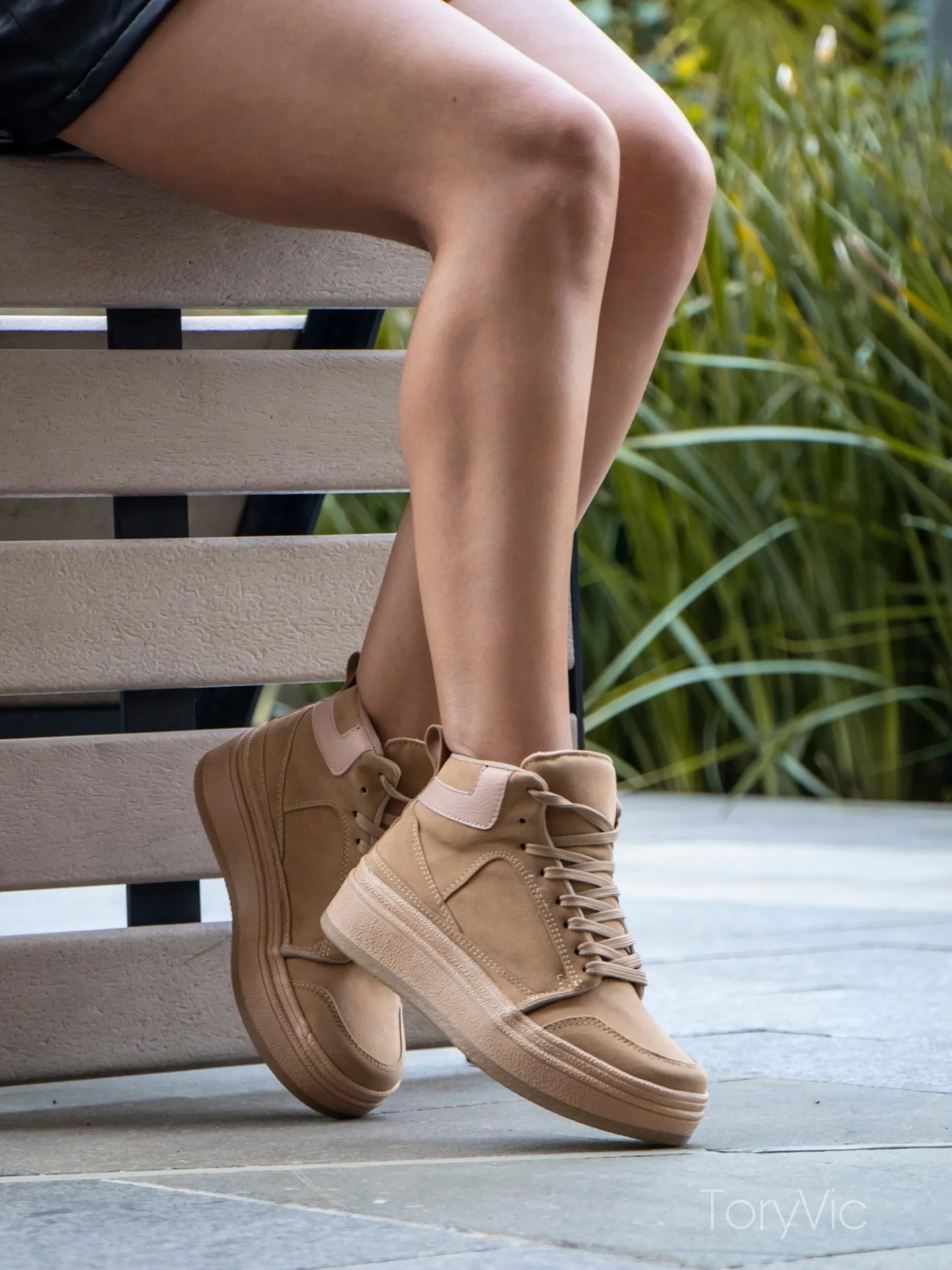tenis, botines, sandalias y zapatos para mujer en colombia. irania cafe 1
