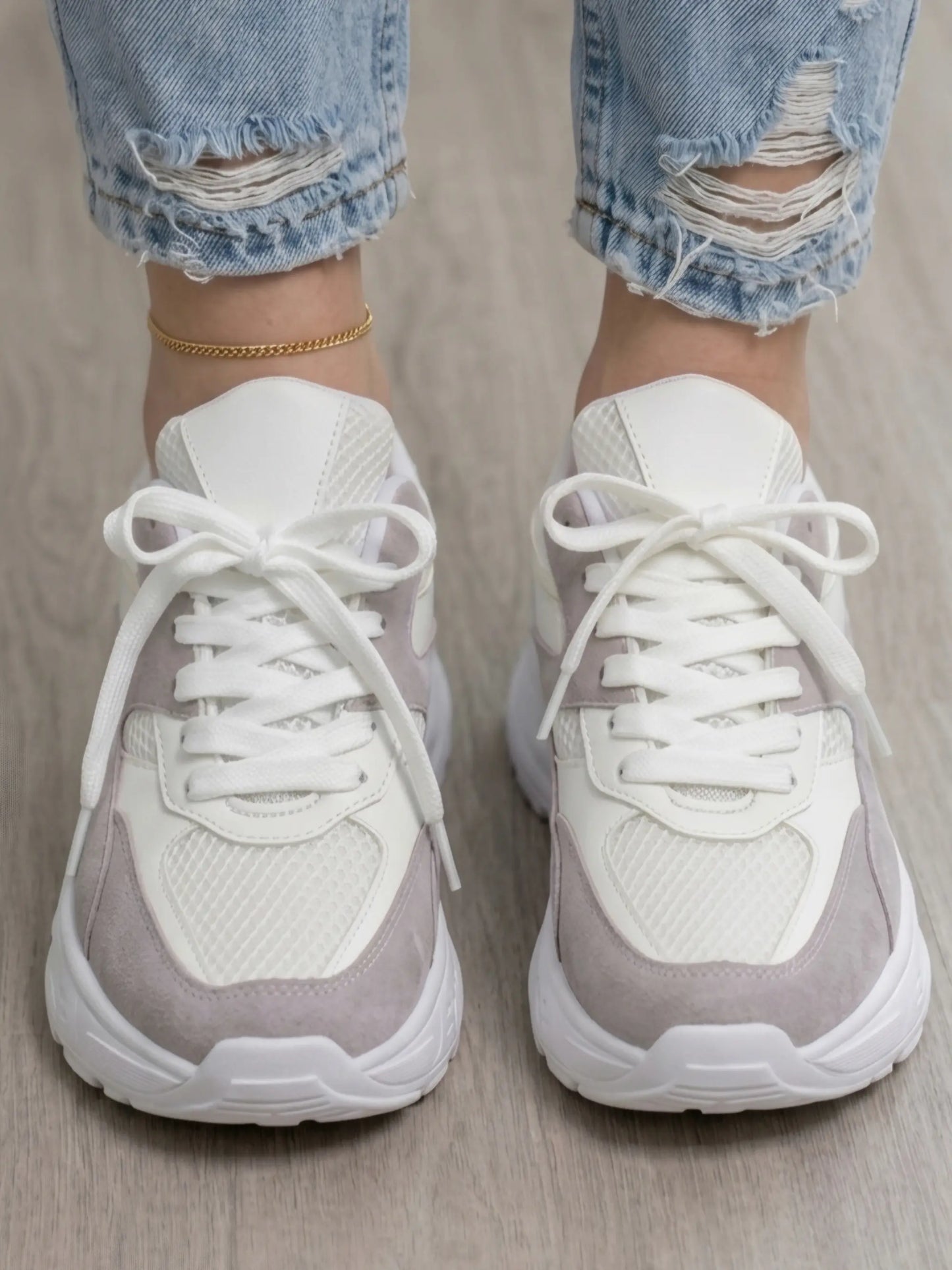 tenis de mujer kendal blanco gris2