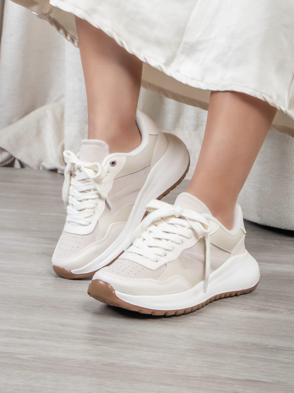tenis de mujer vibe crema 