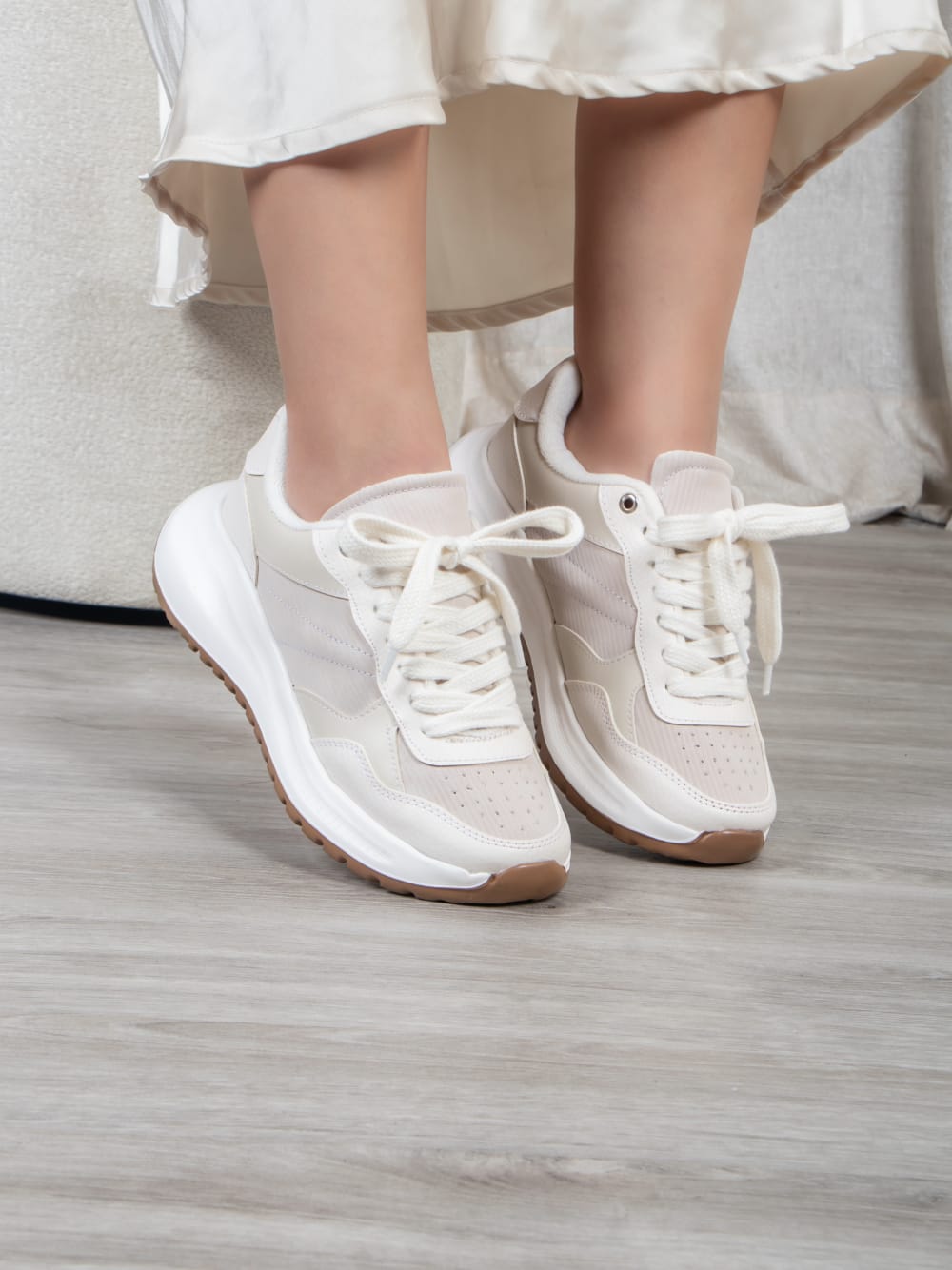 tenis de mujer vibe crema 1