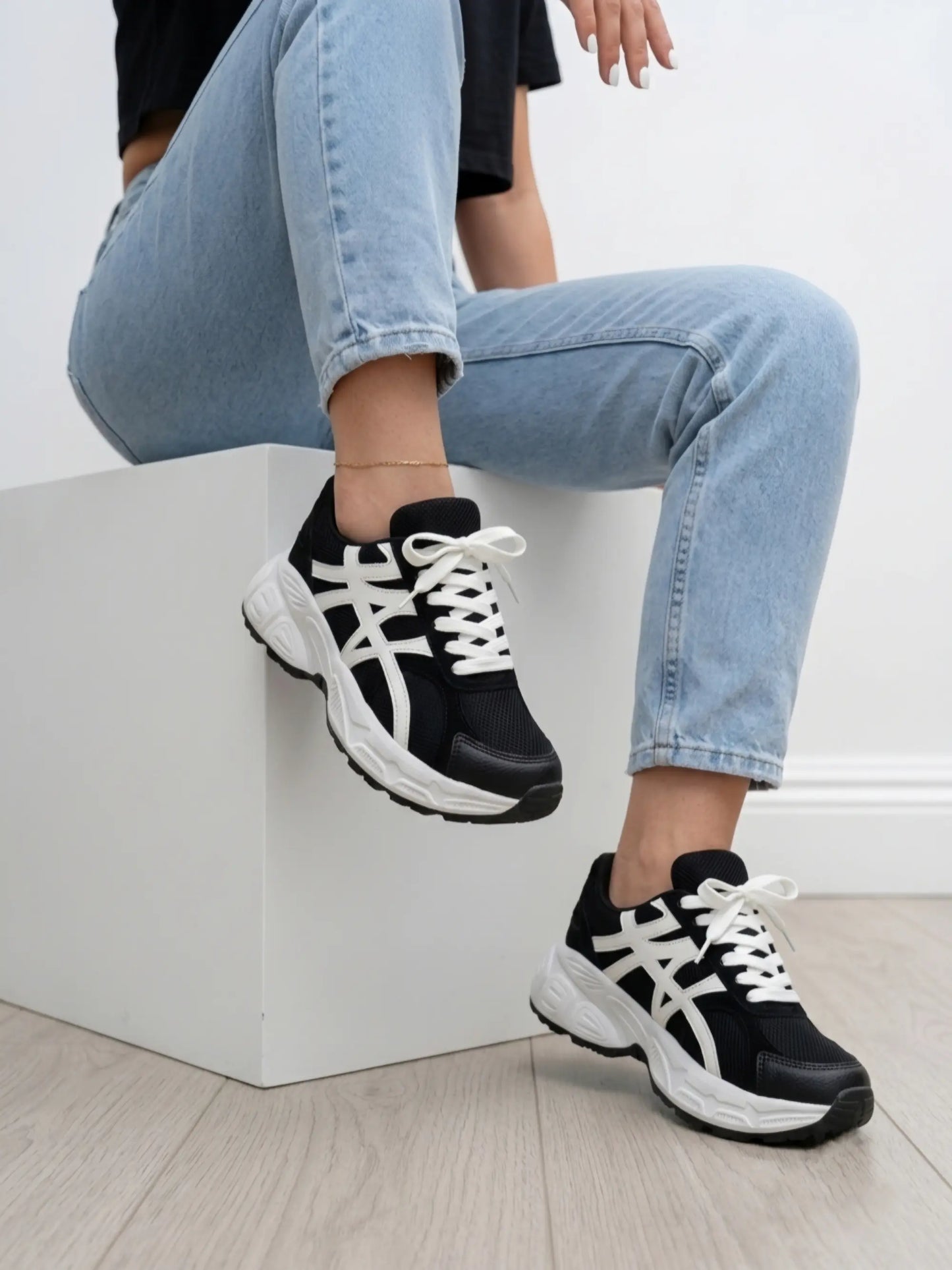 tenis mujer zelda blanco negro1