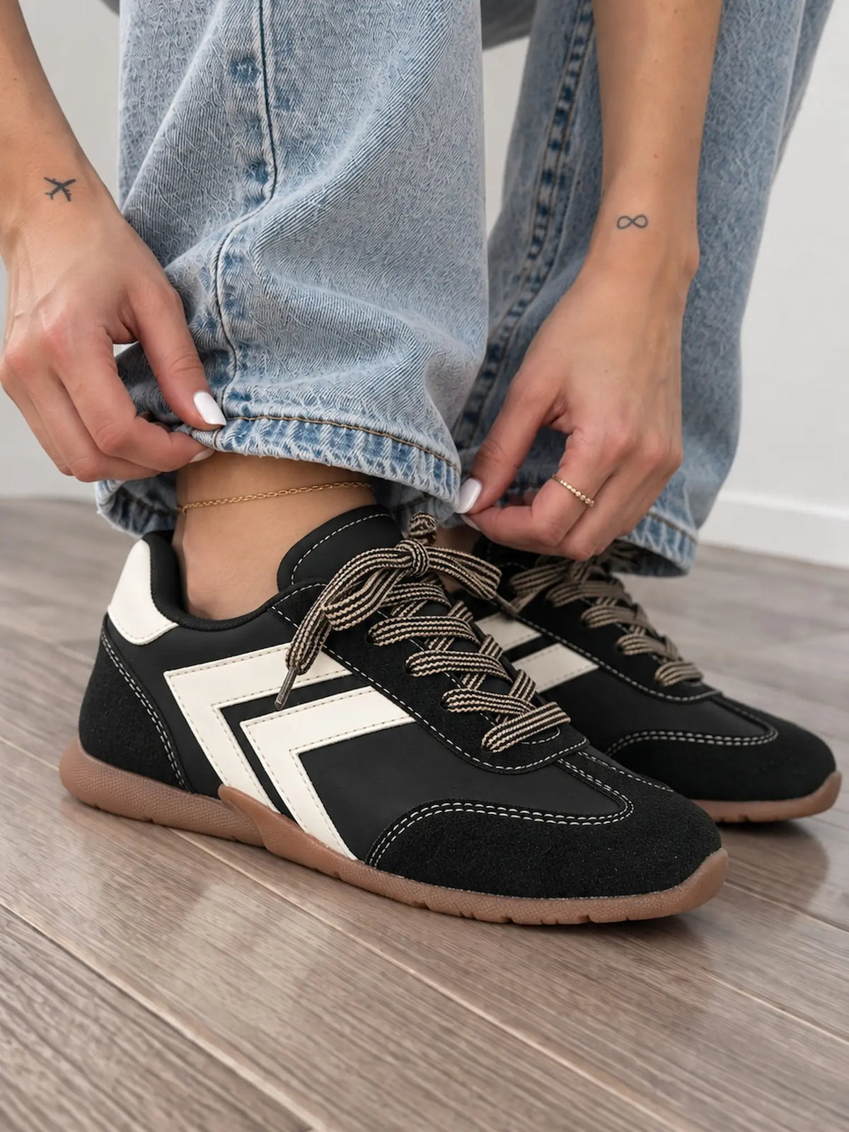tenis para mujer cartago negro 1